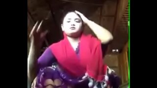 Indian ladki ne group video call me chut dikhai
